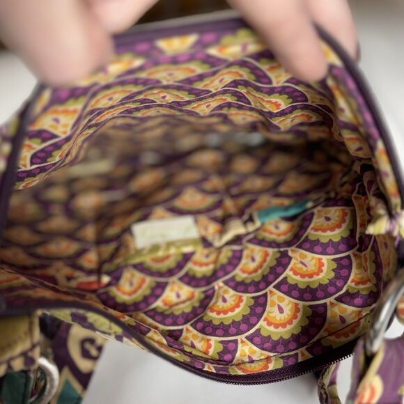 Vera Bradley Cross Over‎ Purse Purple Paisley Quilted Hipster Bag 11 X 11 EUC - Picture 3 of 4